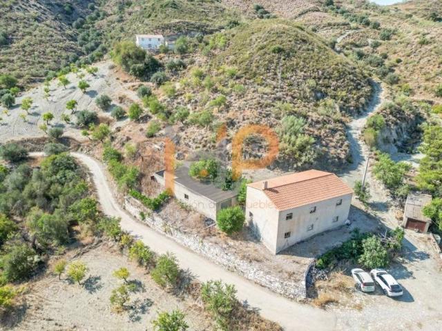 Casa rústica / Caserío en Venta en Lubrín