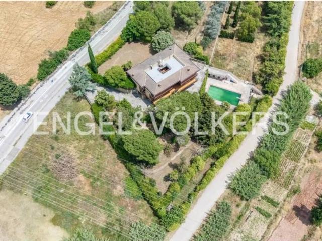 Casa rústica / Caserío en Venta en Manresa
