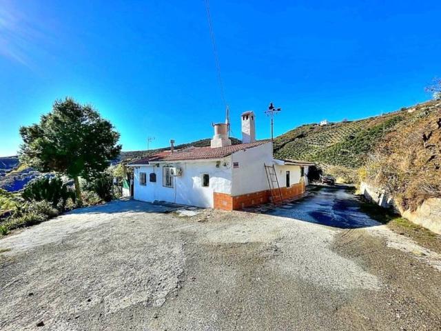 Casa rústica / Caserío en Venta en Macharaviaya