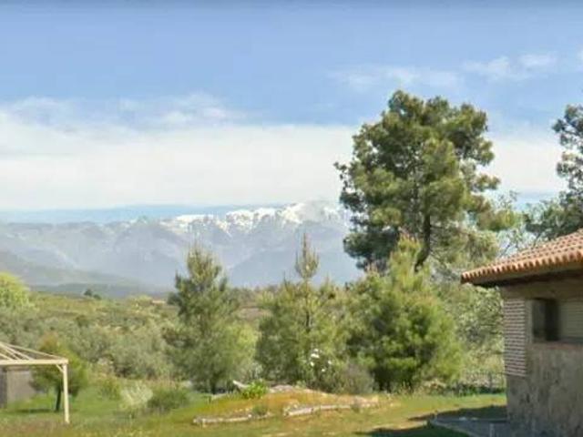 Casa rústica / Caserío en Venta en Madrigal de la Vera