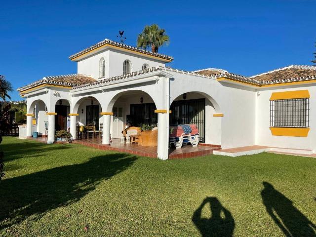 Casa rústica / Caserío en Venta en Mijas