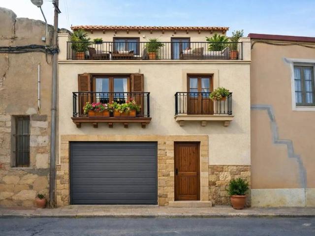 Casa rústica / Caserío en Venta en Monzón