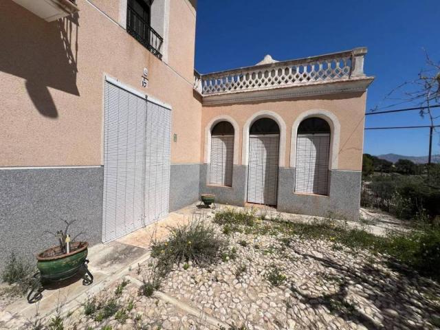 Casa rústica / Caserío en Venta en Monóvar Monòver