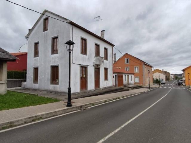 Casa rústica / Caserío en Venta en Moeche