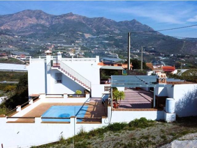 Casa rústica / Caserío en Venta en Molvízar