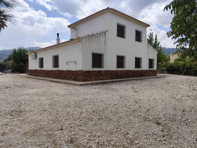 Casa rústica / Caserío en Venta en Moratalla
