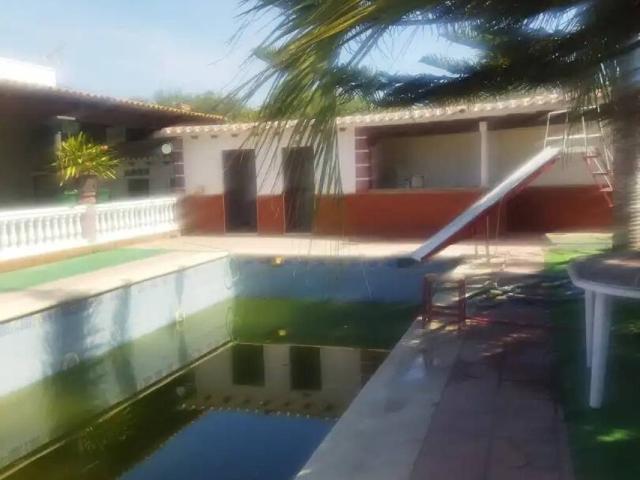 Casa rústica / Caserío en Venta en Motril