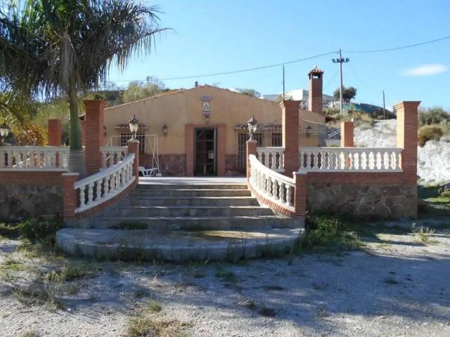 Casa rústica / Caserío en Venta en Motril