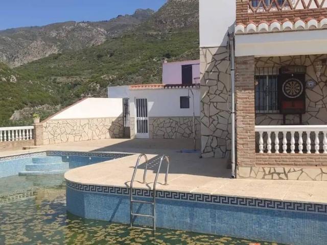Casa rústica / Caserío en Venta en Motril