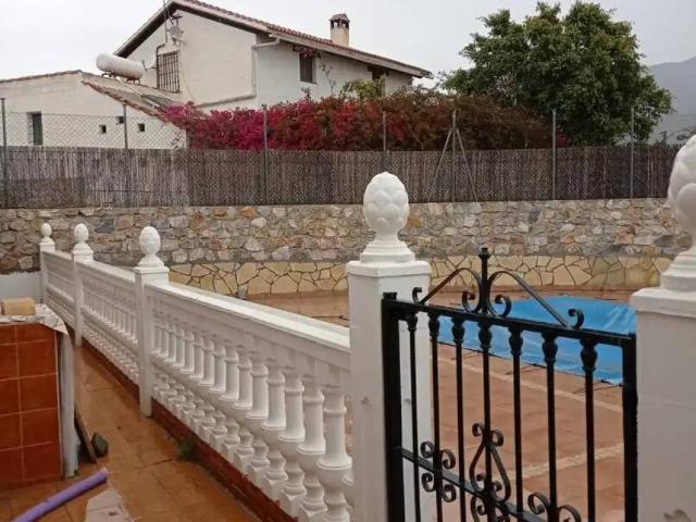 Casa rústica / Caserío en Venta en Motril