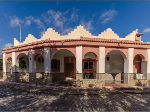 Casa rústica / Caserío en Venta en Motril