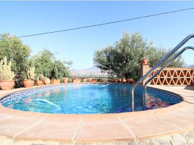 Casa rústica / Caserío en Venta en Motril