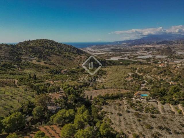 Casa rústica / Caserío en Venta en Motril