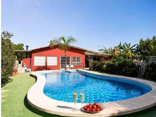 Casa rústica / Caserío en Venta en Lorquí