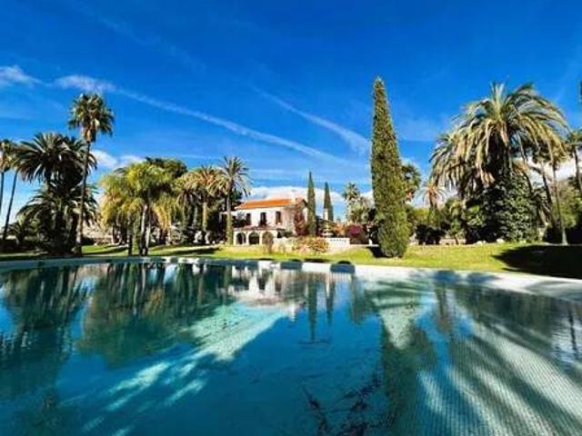 Casa rústica / Caserío en Venta en Novelda