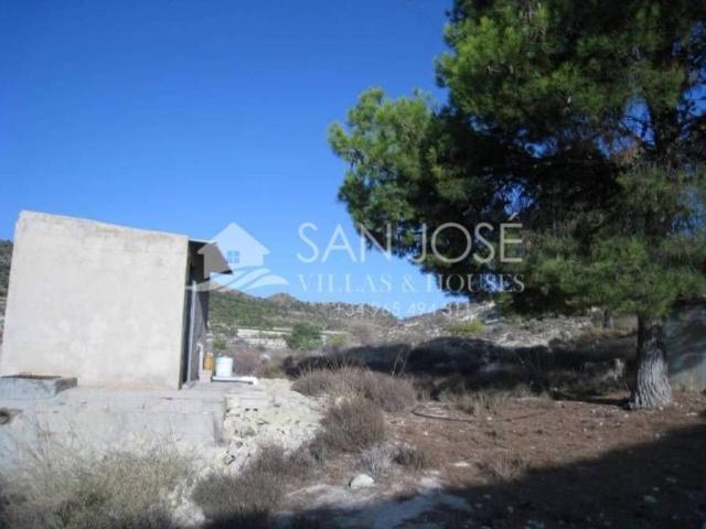 Casa rústica / Caserío en Venta en Novelda