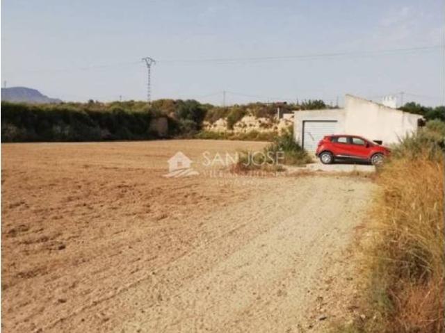 Casa rústica / Caserío en Venta en Novelda