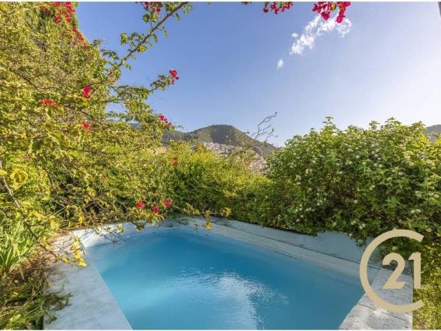 Casa rústica / Caserío en Venta en Ojén