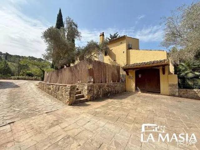 Casa rústica / Caserío en Venta en Olivella