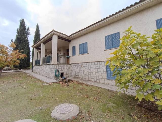 Casa rústica / Caserío en Venta en Olías del Rey