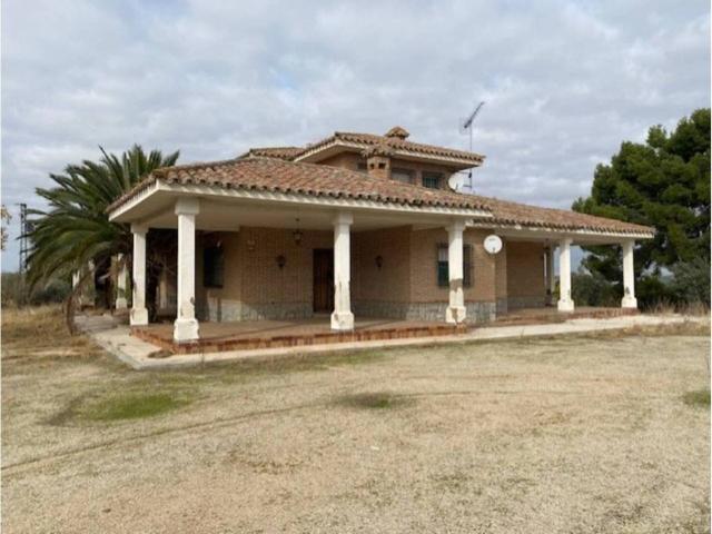 Casa rústica / Caserío en Venta en Orgaz