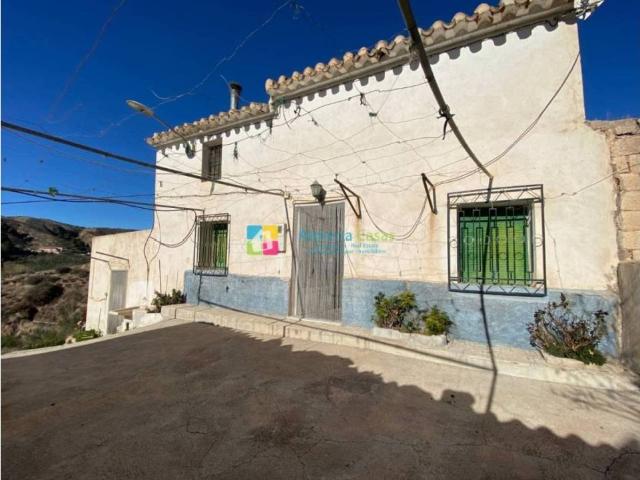 Casa rústica / Caserío en Venta en Oria