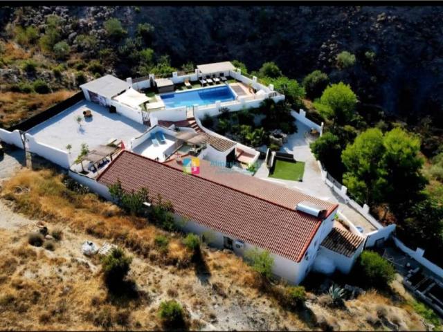 Casa rústica / Caserío en Venta en Oria