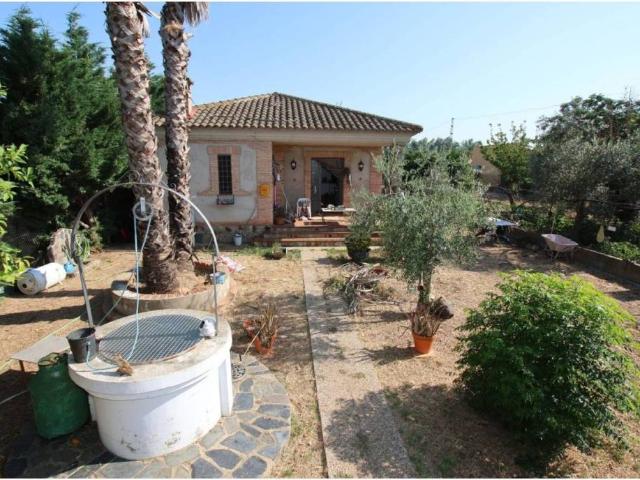 Casa rústica / Caserío en Venta en Oria