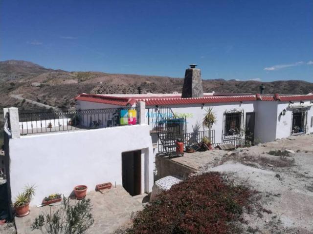 Casa rústica / Caserío en Venta en Oria