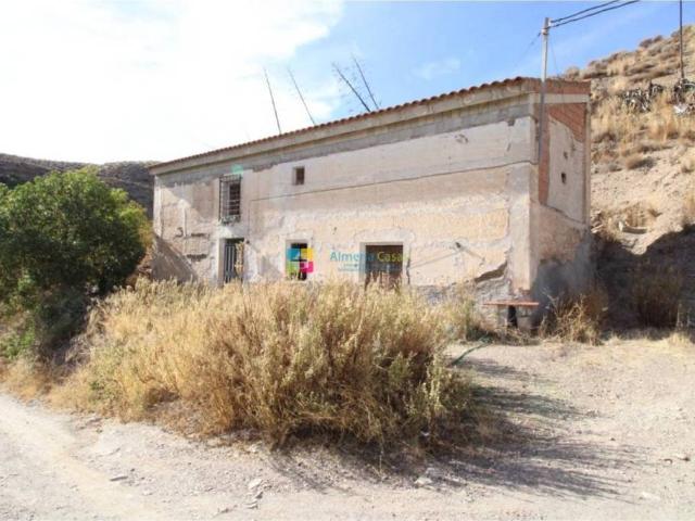 Casa rústica / Caserío en Venta en Oria