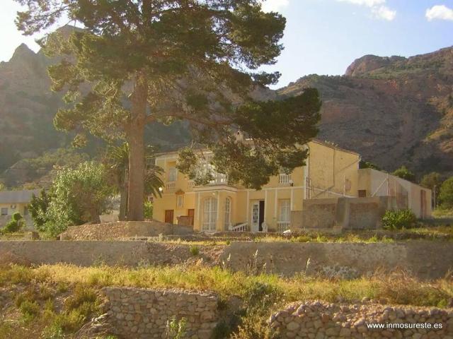 Casa rústica / Caserío en Venta en Orihuela