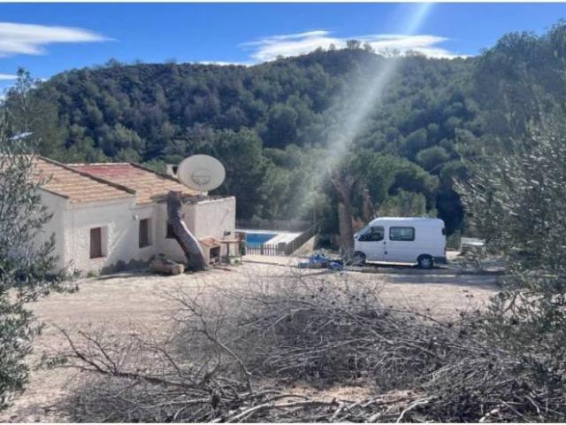 Casa rústica / Caserío en Venta en Orihuela