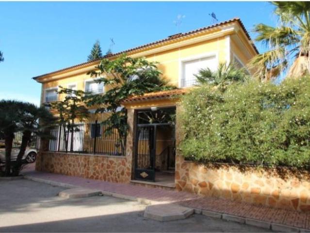 Casa rústica / Caserío en Venta en Orihuela