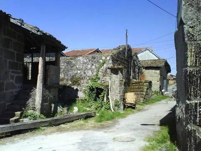 Casa rústica / Caserío en Venta en Ourense