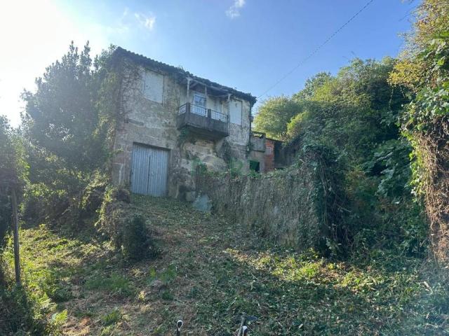 Casa rústica / Caserío en Venta en Ourense