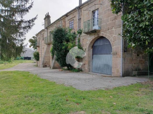 Casa rústica / Caserío en Venta en Ourense
