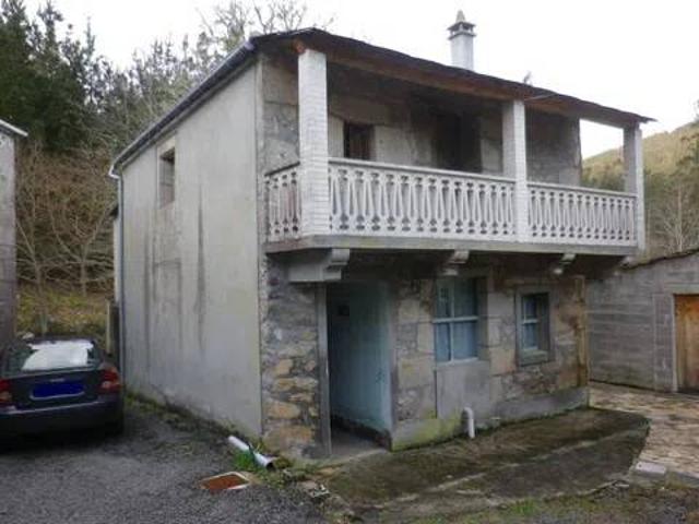 Casa rústica / Caserío en Venta en Ourol