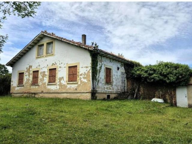 Casa rústica / Caserío en Venta en Oviedo