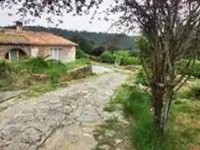 Casa rústica / Caserío en Venta en Palol de Revardit