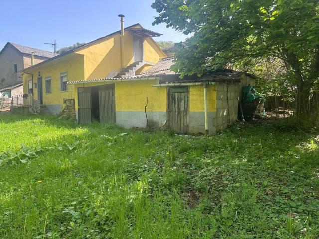 Casa rústica / Caserío en Venta en Páramo del Sil