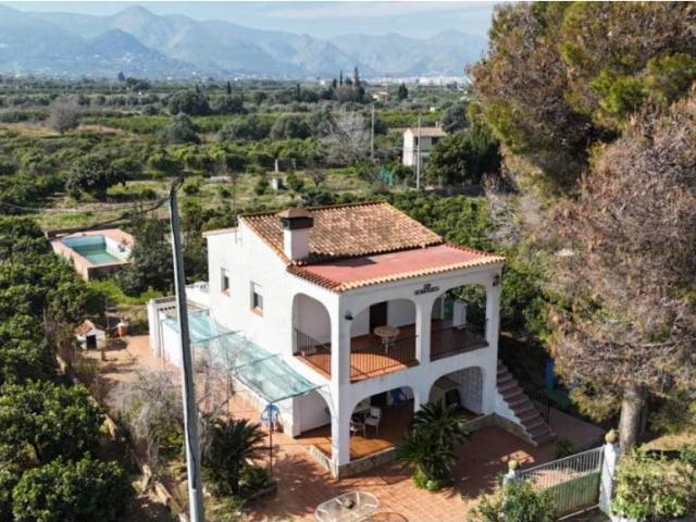 Casa rústica / Caserío en Venta en Pego