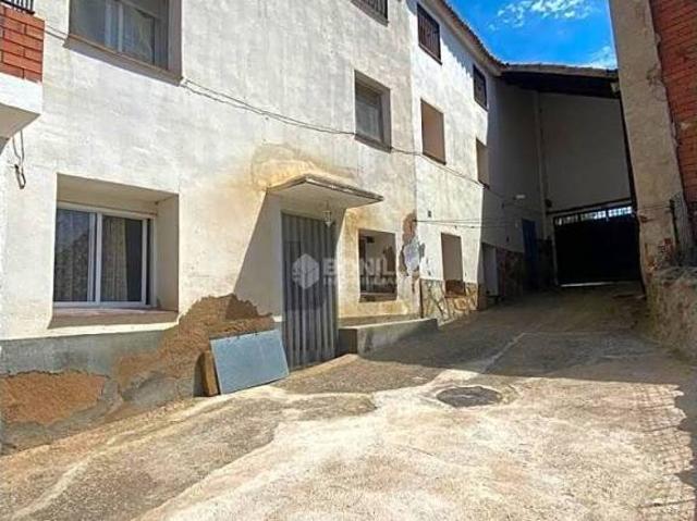 Casa rústica / Caserío en Venta en Perales del Alfambra