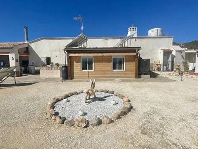 Casa rústica / Caserío en Venta en Pinoso El Pinós