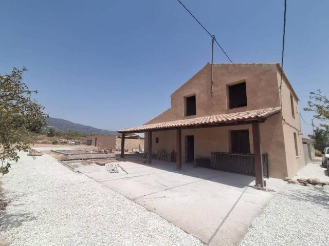 Casa rústica / Caserío en Venta en Pinoso El Pinós