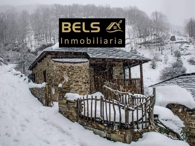 Casa rústica / Caserío en Venta en Ponferrada