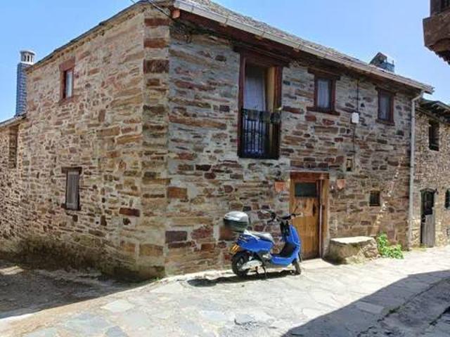 Casa rústica / Caserío en Venta en Ponferrada
