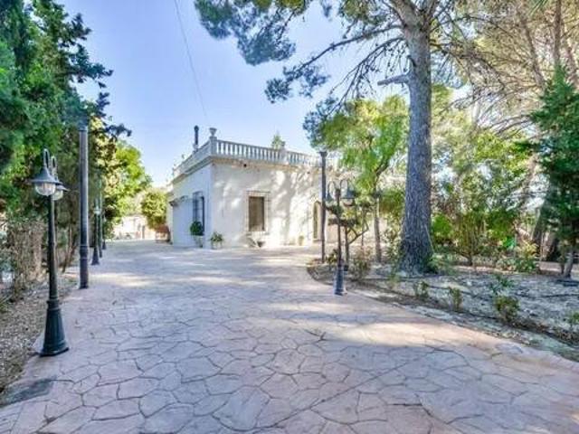 Casa rústica / Caserío en Venta en Polop