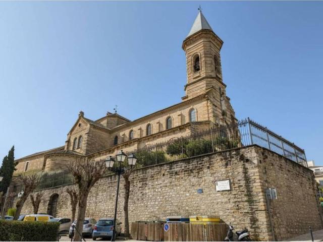 Casa rústica / Caserío en Venta en Porcuna