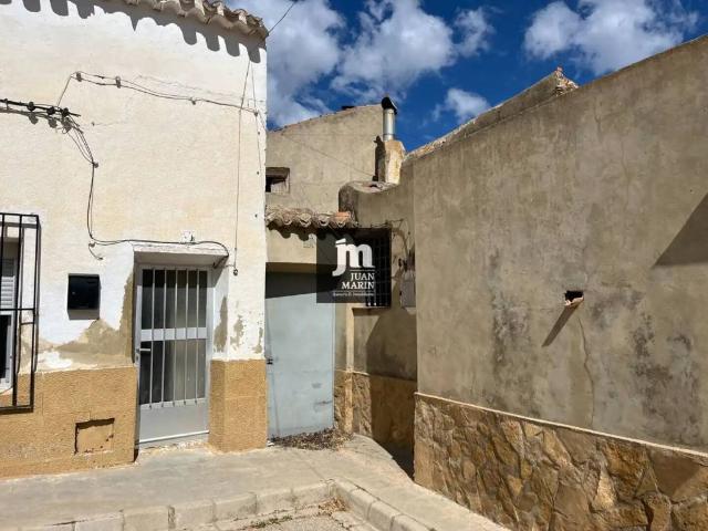 Casa rústica / Caserío en Venta en Pozohondo