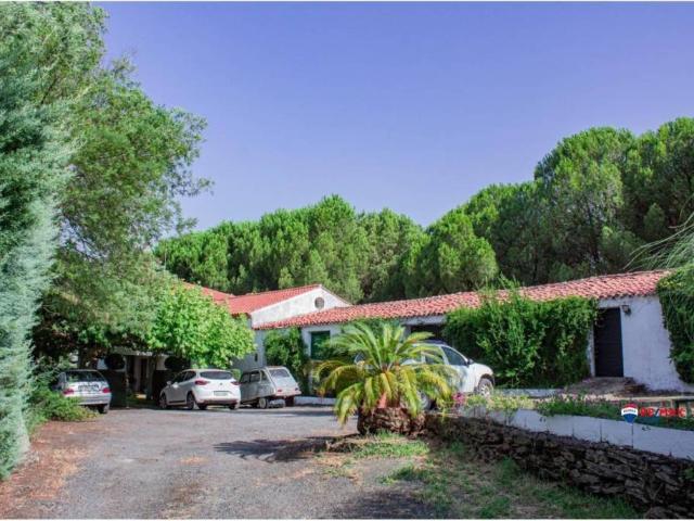 Casa rústica / Caserío en Venta en Plasencia
